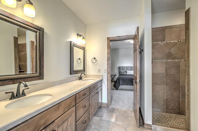 2928 Jonquil Trail N, Lake Elmo, MN 55042