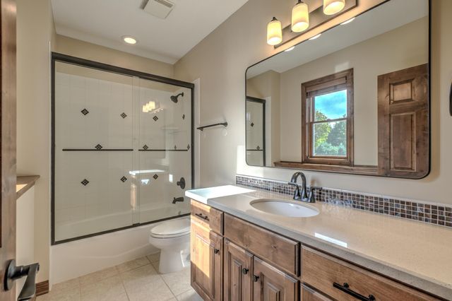 2928 Jonquil Trail N, Lake Elmo, MN 55042