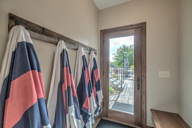 2928 Jonquil Trail N, Lake Elmo, MN 55042