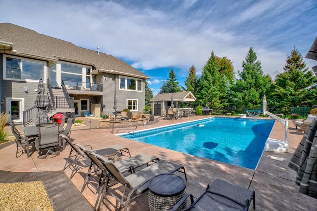 2928 Jonquil Trail N, Lake Elmo, MN 55042