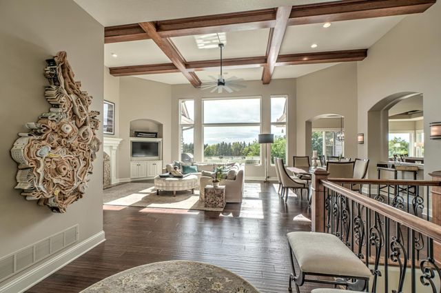 2928 Jonquil Trail N, Lake Elmo, MN 55042