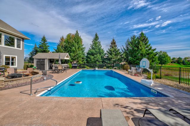 2928 Jonquil Trail N, Lake Elmo, MN 55042