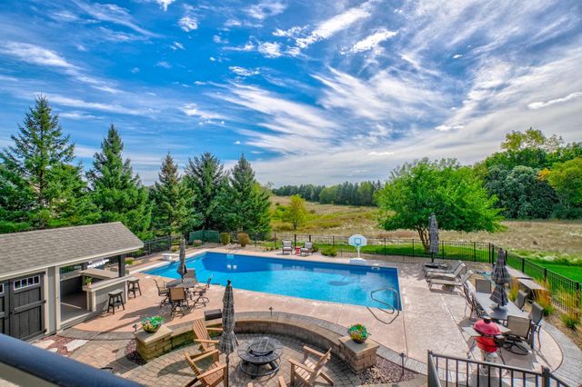 2928 Jonquil Trail N, Lake Elmo, MN 55042