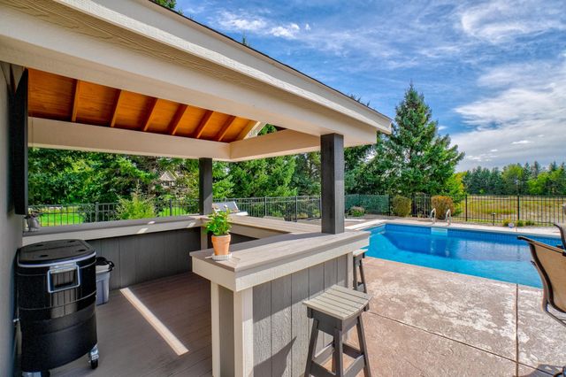 2928 Jonquil Trail N, Lake Elmo, MN 55042
