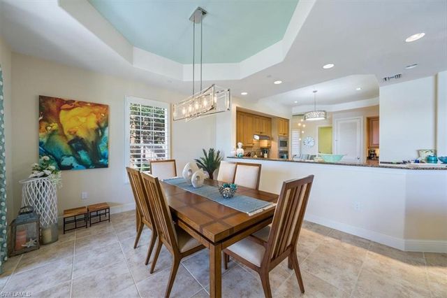 580 Avellino Isles CIR 18102, Naples, FL 34119
