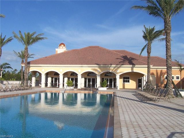 580 Avellino Isles CIR 18102, Naples, FL 34119