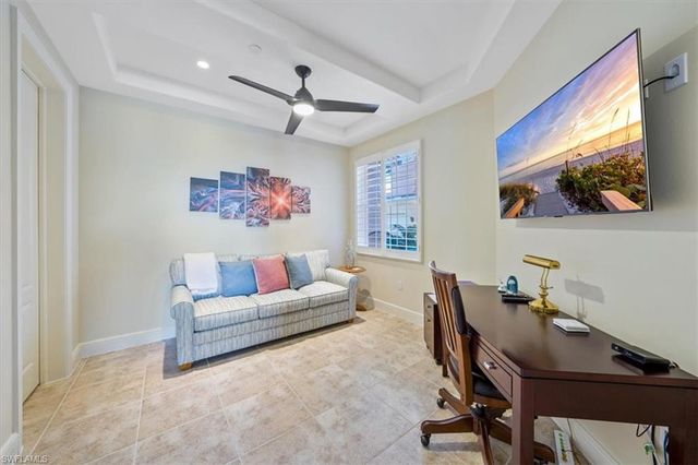 580 Avellino Isles CIR 18102, Naples, FL 34119