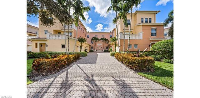 580 Avellino Isles CIR 18102, Naples, FL 34119