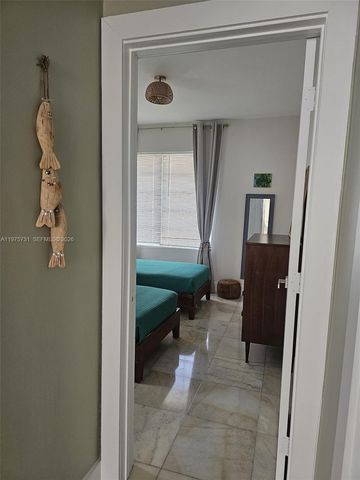 801 8th St 201, Miami Beach, FL 33139