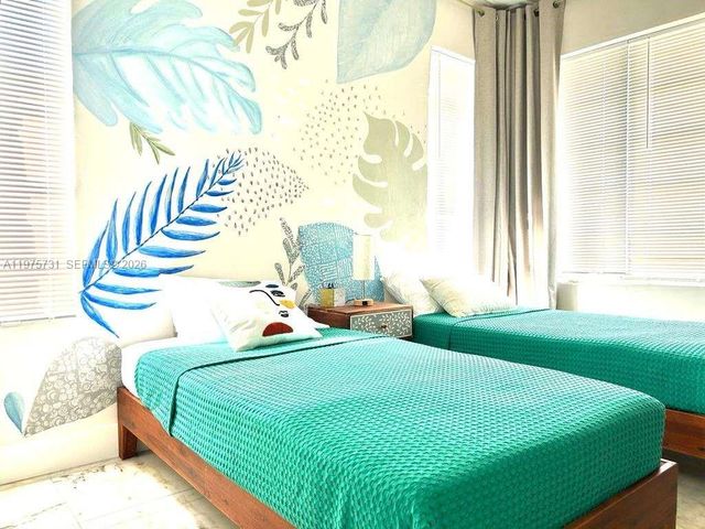 801 8th St 201, Miami Beach, FL 33139