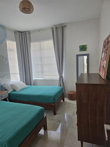 801 8th St 201, Miami Beach, FL 33139