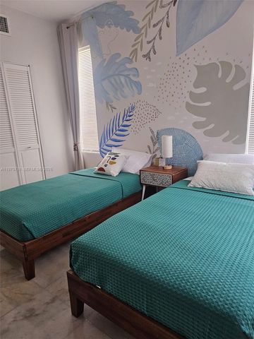 801 8th St 201, Miami Beach, FL 33139