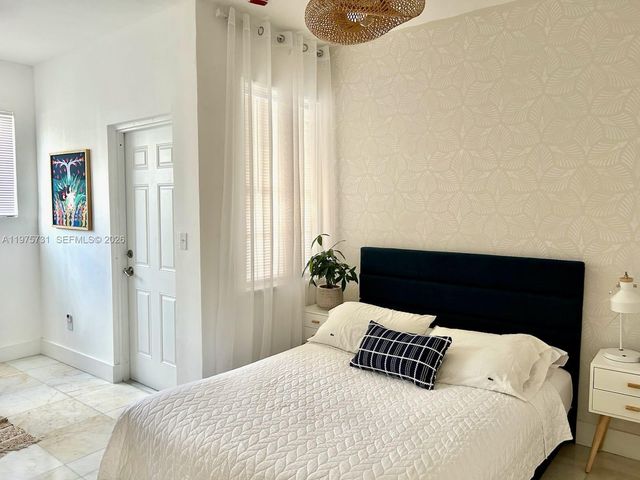 801 8th St 201, Miami Beach, FL 33139