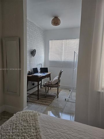 801 8th St 201, Miami Beach, FL 33139