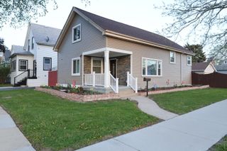 8043 Salisbury Avenue, Lyons, IL 60534