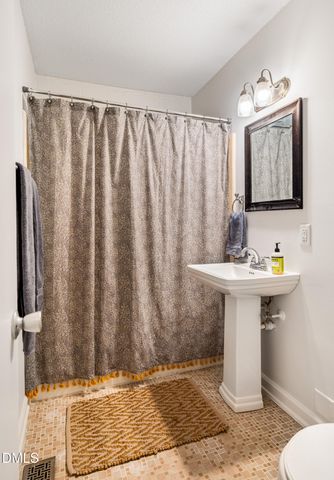 400 Davie Road 57, Carrboro, NC 27510