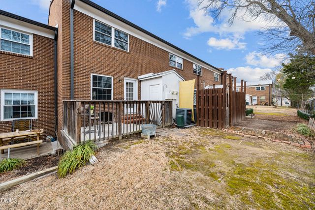 400 Davie Road 57, Carrboro, NC 27510