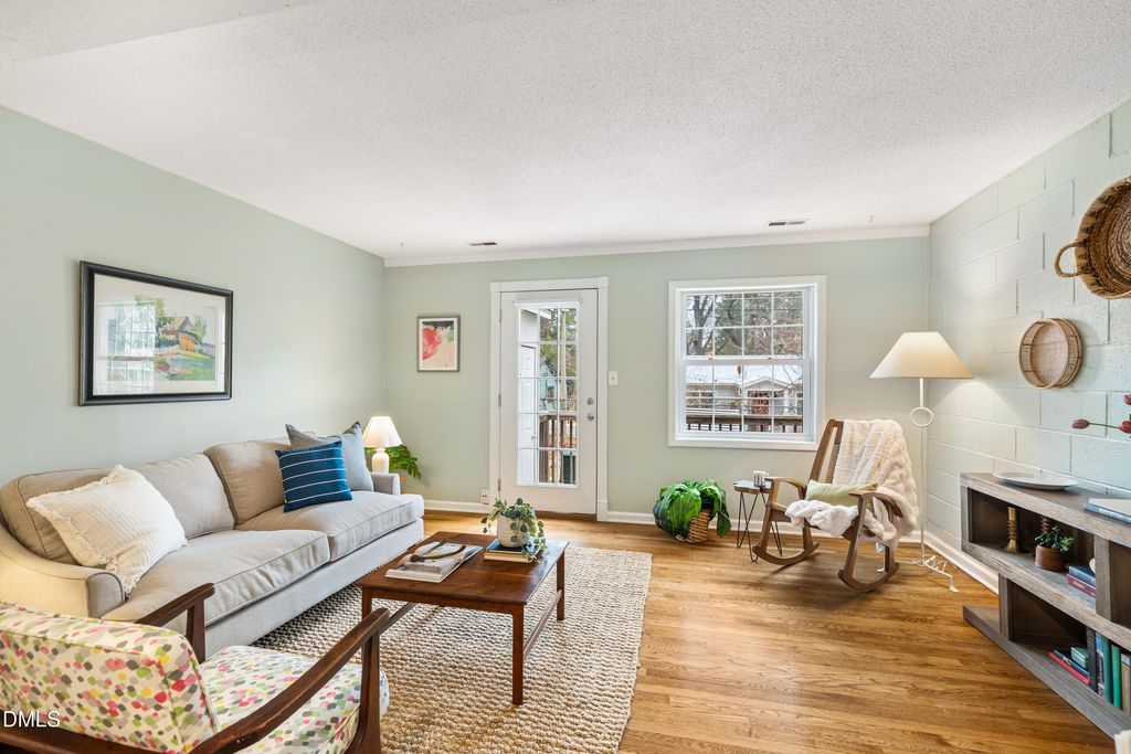 400 Davie Road 57, Carrboro, NC 27510