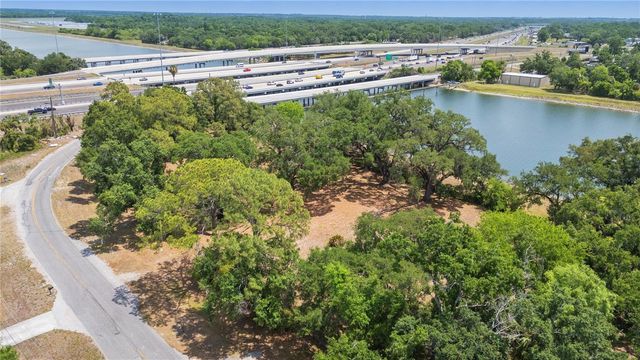 5015 GARDEN LANE, Tampa, FL 33610