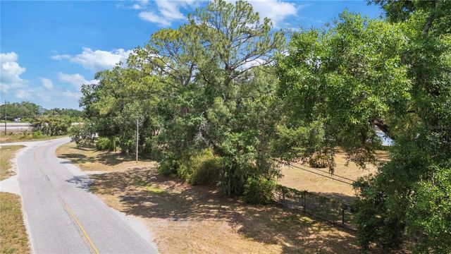 5015 GARDEN LANE, Tampa, FL 33610