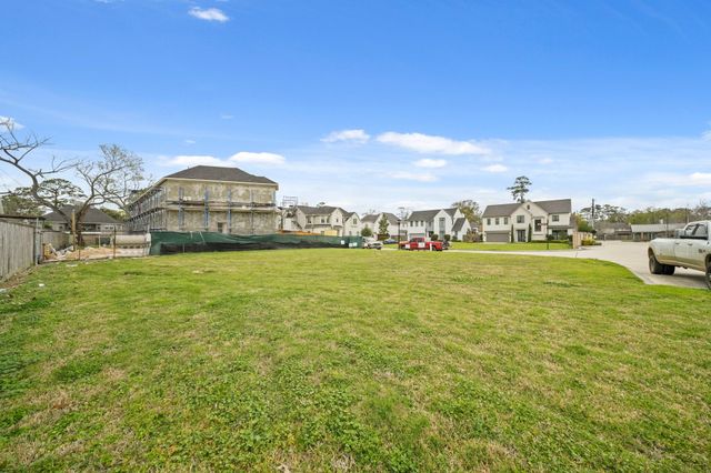 7903 S Villa Circle, Hilshire Village, TX 77055