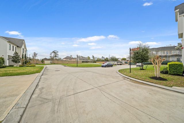 7903 S Villa Circle, Hilshire Village, TX 77055