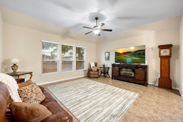 516 Pecan Farms, New Braunfels, TX 78130