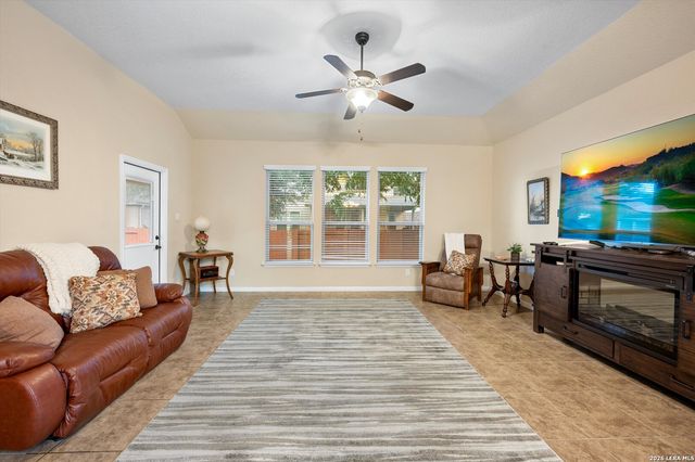 516 Pecan Farms, New Braunfels, TX 78130
