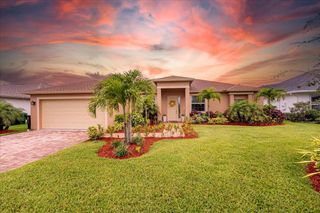 448 SW Vista Lake Drive, Port St Lucie, FL 34953