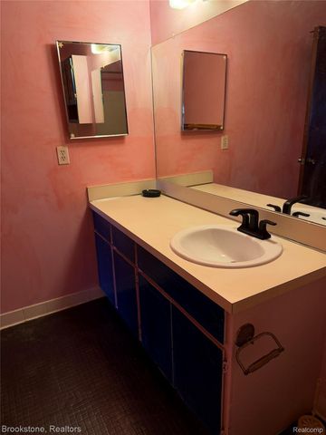 54743 Shelby Road 62, Shelby Charter Township, MI 48316