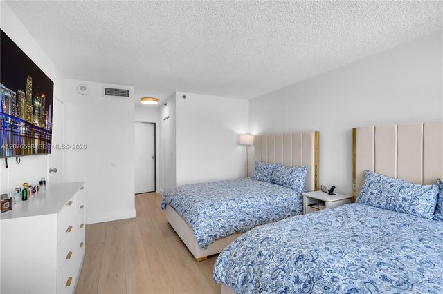 4101 Pine Tree Drive 1105, Miami Beach, FL 33140