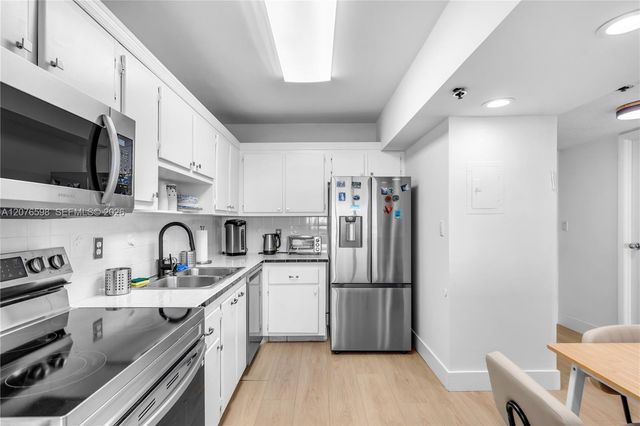 4101 Pine Tree Drive 1105, Miami Beach, FL 33140