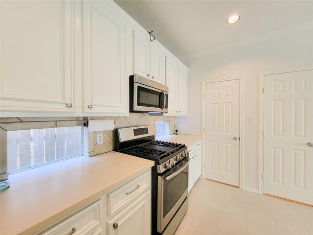 75 Dennis Street, Houston, TX 77006