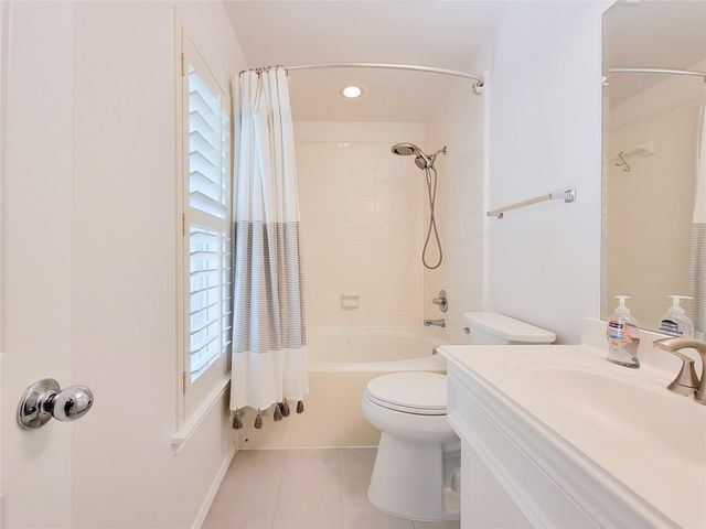 75 Dennis Street, Houston, TX 77006