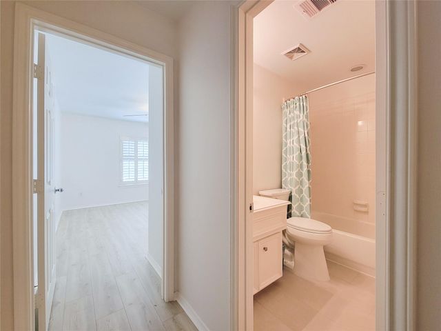 75 Dennis Street, Houston, TX 77006