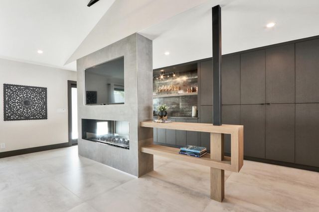 441 S Lyra Circle, Juno Beach, FL 33408