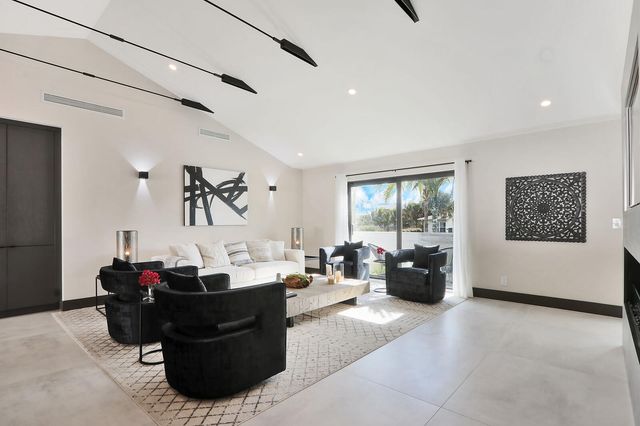 441 S Lyra Circle, Juno Beach, FL 33408