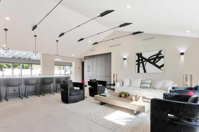 441 S Lyra Circle, Juno Beach, FL 33408