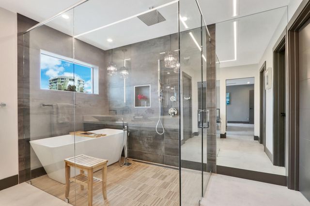 441 S Lyra Circle, Juno Beach, FL 33408