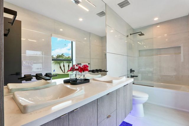 441 S Lyra Circle, Juno Beach, FL 33408