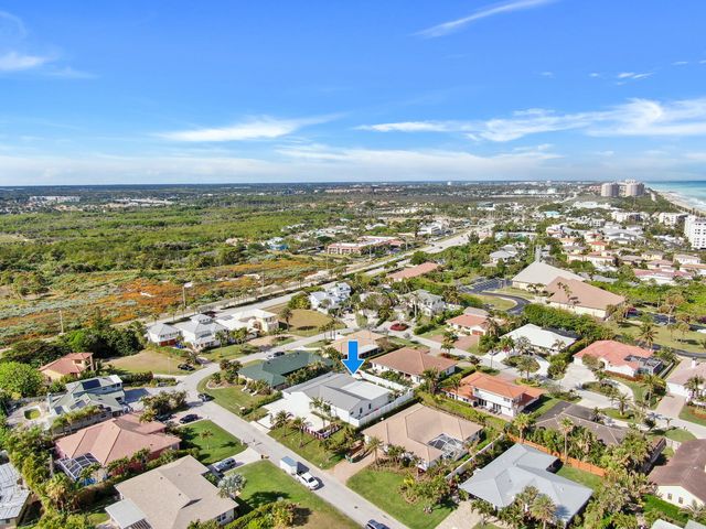 441 S Lyra Circle, Juno Beach, FL 33408