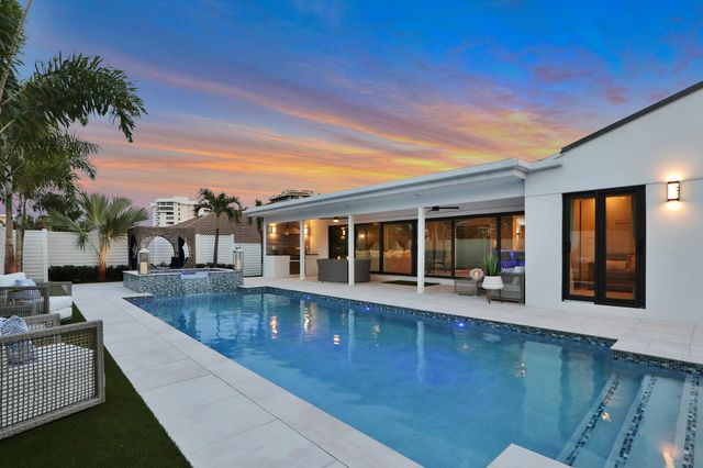 441 S Lyra Circle, Juno Beach, FL 33408