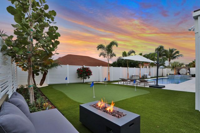 441 S Lyra Circle, Juno Beach, FL 33408