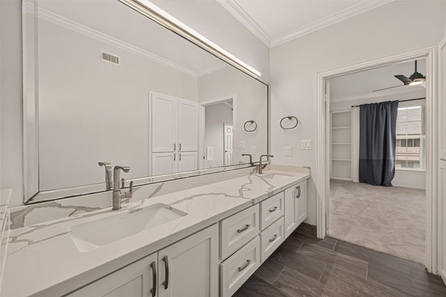 2111 Welch Street B306, Houston, TX 77019