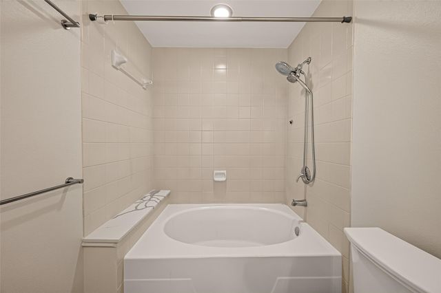 2111 Welch Street B306, Houston, TX 77019