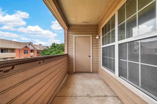 2111 Welch Street B306, Houston, TX 77019