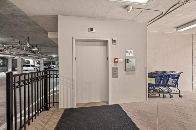 2111 Welch Street B306, Houston, TX 77019