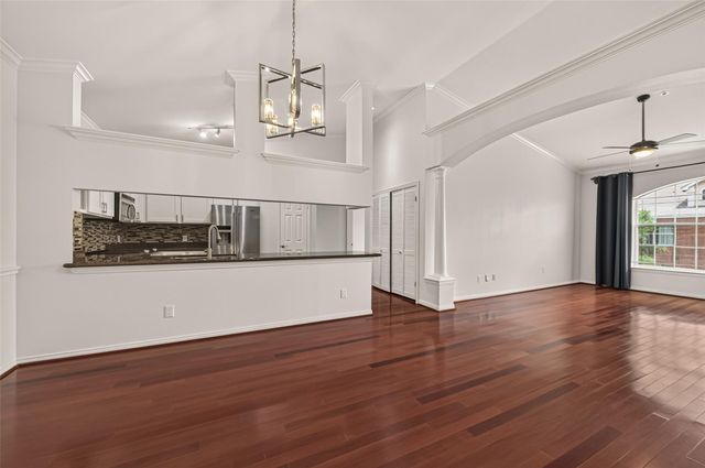 2111 Welch Street B306, Houston, TX 77019