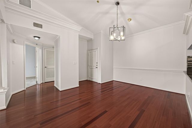 2111 Welch Street B306, Houston, TX 77019