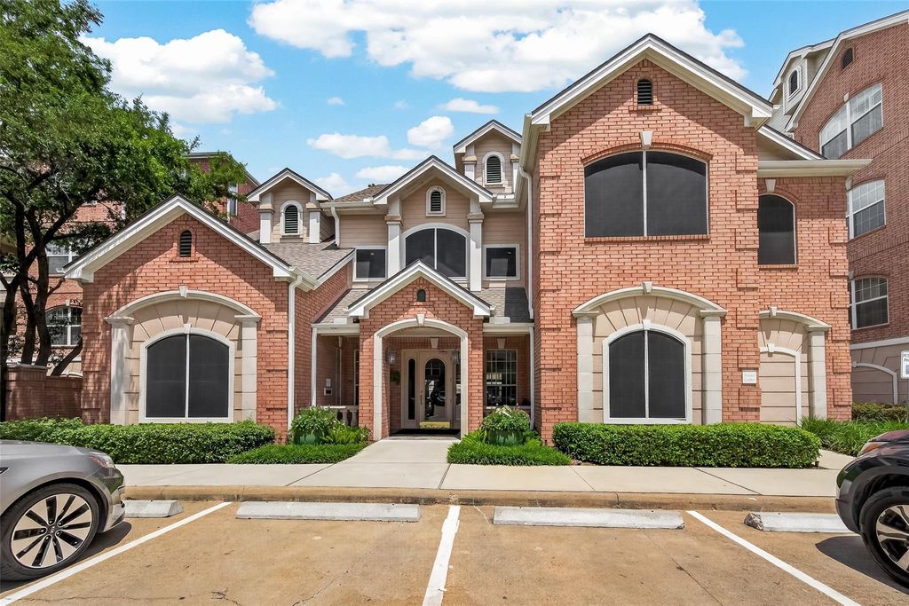 2111 Welch Street B306, Houston, TX 77019